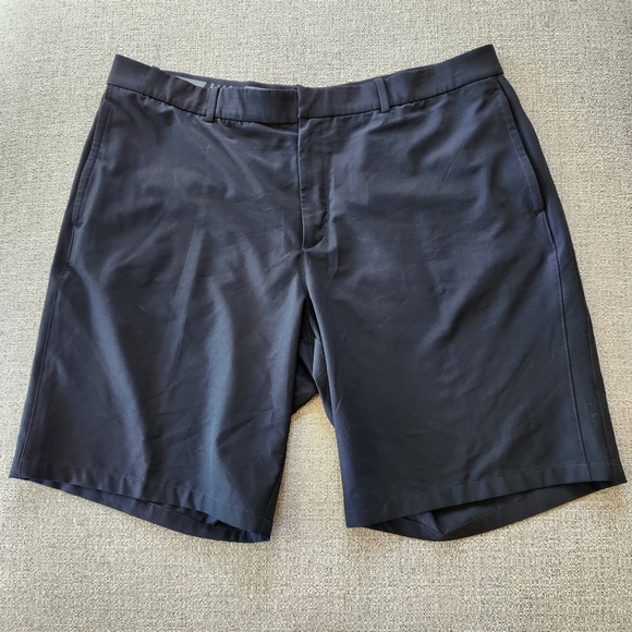 Nike Dri Fit Golf Shorts Mens Size 42 Black Standard Fit - Picture 1 of 6